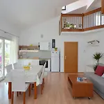 公寓 Sunshine House Near The Sea