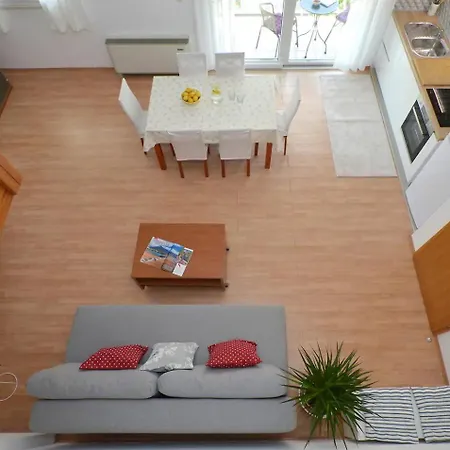 Sunshine House Near The Sea Apartment