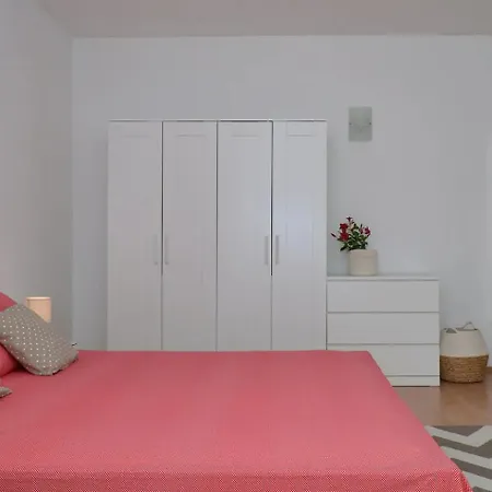 Apartment Sunshine House Near The Sea *